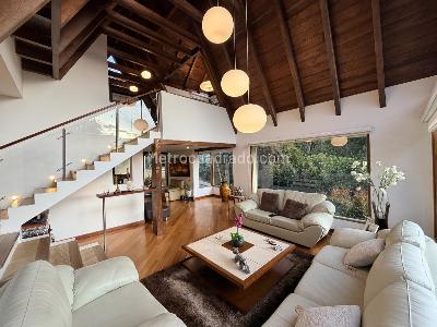 Casa de 3 alcobas en venta en Bosque De Pino, Bogotá, 451 m² · foto 4 de 20