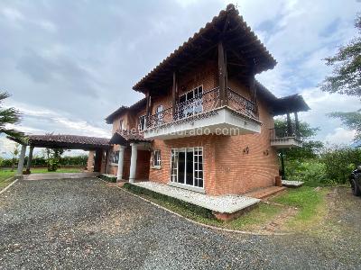 Casa en venta en Vereda Tribunas, Pereira · foto 2 de 20