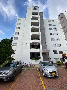 Apartamento de 3 alcobas en venta en Cco La 14 Terminal De Transporte, Pereira, 88 m² · foto 13 de 14