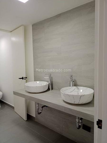 Local Comercial en Arriendo, Simon Bolivar, Medellín - Mehr