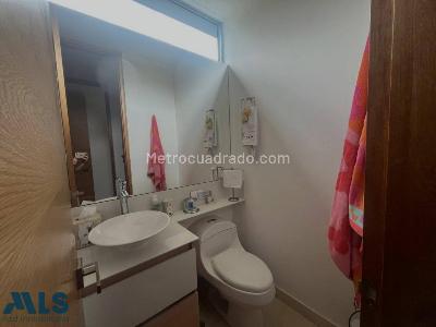 Casa de 3 alcobas en venta en Alto De Palmas, Envigado, 997 m² · foto 10 de 20