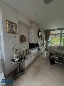 Casa de 3 alcobas en venta en Alto De Palmas, Envigado, 997 m² · foto 13 de 20