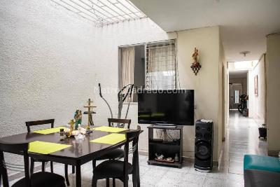 Casa de 5 alcobas en venta en Trinidad, Medellín, 109 m² · foto 3 de 20