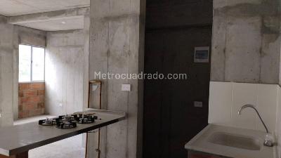 Apartamento de 2 alcobas en venta en Maria Auxiliadora, Sabaneta, 55 m² · foto 2 de 10