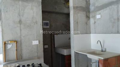 Apartamento de 2 alcobas en venta en Maria Auxiliadora, Sabaneta, 55 m² · foto 3 de 10