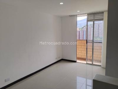 Apartamento de 3 alcobas en arriendo en Robledo, Medellín, 48 m² · foto 2 de 16
