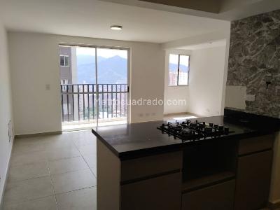 Apartamento de 2 alcobas en arriendo en Maria Auxiliadora, Sabaneta, 55 m² · foto 2 de 17