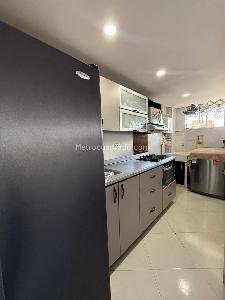 Apartamento en venta en Loma De Los Bernal, Medellín · foto 3 de 16