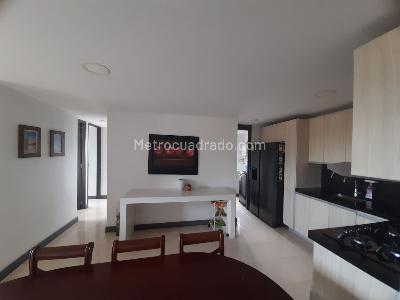 Apartamento de 3 alcobas en venta en Envigado Altos De Misael, Envigado, 72 m² · foto 4 de 16