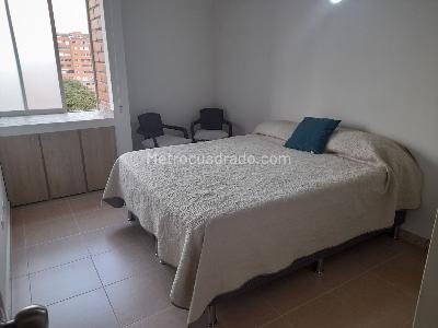 Apartamento de 3 alcobas en venta en Laureles La Castellana, Medellín, 105 m² · foto 10 de 13