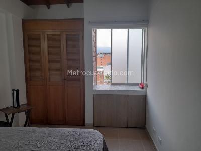 Apartamento de 3 alcobas en venta en Laureles La Castellana, Medellín, 105 m² · foto 9 de 13