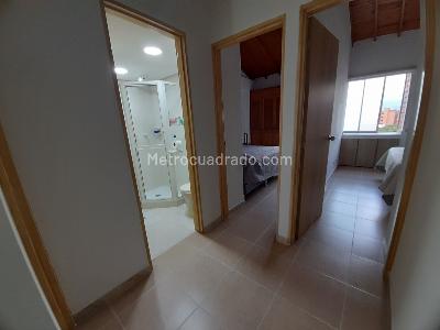 Apartamento de 3 alcobas en venta en Laureles La Castellana, Medellín, 105 m² · foto 7 de 13