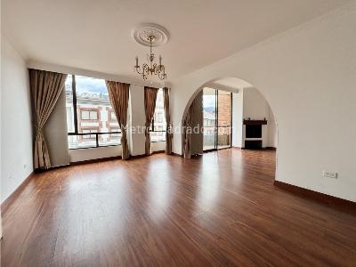 Apartamento en venta en El Batán, Bogotá · foto 2 de 14