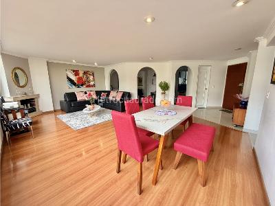 Apartamento de 3 alcobas en venta en Molinos Norte, Bogotá, 139 m² · foto 3 de 15