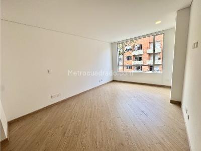 Apartamento de 3 alcobas en venta en El Batán, Bogotá, 90 m² · foto 4 de 15