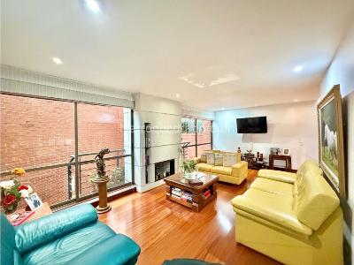 Casa de 4 alcobas en venta en Usaquen, Bogotá, 214 m² · foto 2 de 17
