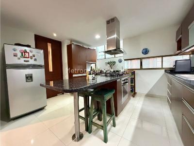 Casa de 4 alcobas en venta en Usaquen, Bogotá, 214 m² · foto 5 de 17