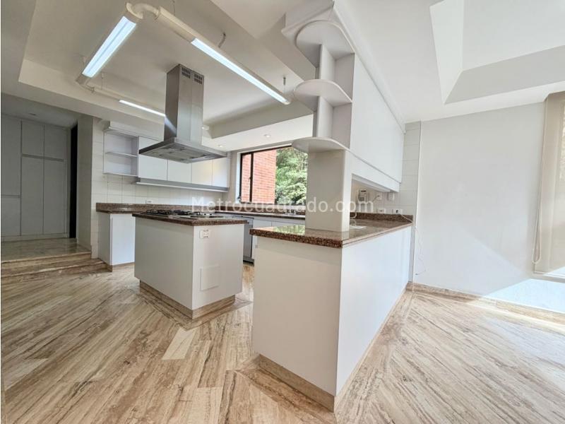 Piso – Bogotá D.C., Localidad Chapinero - Más