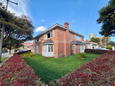 Casa en venta en Santa Barbara, Bogotá · foto 2 de 20