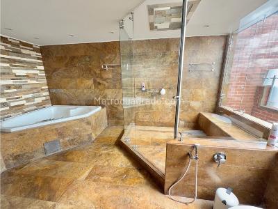 Apartamento en venta en Santa Barbara, Bogotá · foto 11 de 20