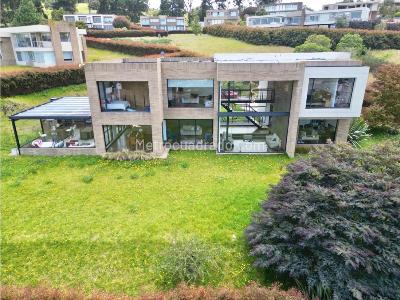 Casa de 4 alcobas en venta en Chia, Chía, 1900 m² · foto 2 de 20