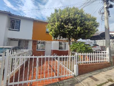Casa de 3 alcobas en arriendo en Los Andes, Floridablanca, 90 m² · foto 2 de 17