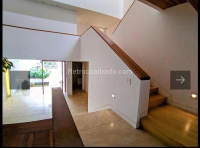 Casa de 4 alcobas en venta en Normandia, Cali, 402 m² · foto 17 de 19