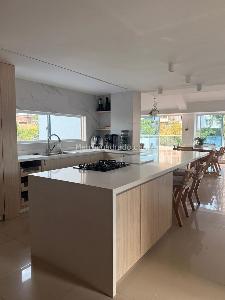 Apartamento de 4 alcobas en venta en La Arboleda, Cali, 285 m² · foto 2 de 9