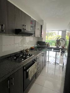Apartamento de 3 alcobas en venta en El Refugio, Cali, 68 m² · foto 6 de 9