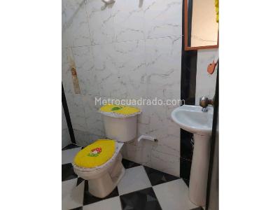 Casa de 4 alcobas en venta en Ciudad Porfia, Villavicencio, 96 m² · foto 5 de 8