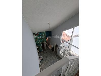 Casa de 4 alcobas en venta en Puente Largo, Bogotá, 317 m² · foto 5 de 9