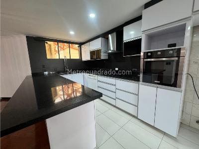 Apartamento en venta en San Patricio, Bogotá · foto 2 de 16