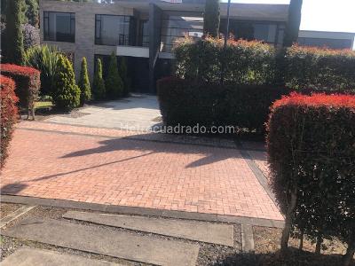 Casa de 4 alcobas en venta en Guaymaral, Bogotá, 474 m² · foto 6 de 20