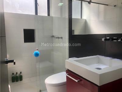 Casa de 4 alcobas en venta en Guaymaral, Bogotá, 474 m² · foto 13 de 20