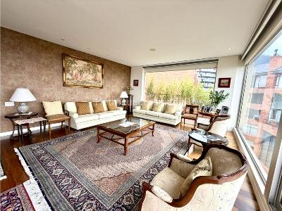 Apartamento de 4 alcobas en venta en Los Rosales, Bogotá, 513 m² · foto 2 de 14