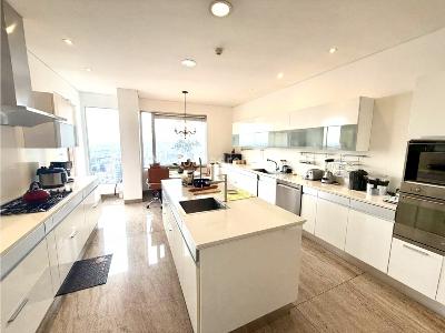 Apartamento de 4 alcobas en venta en Los Rosales, Bogotá, 513 m² · foto 8 de 14