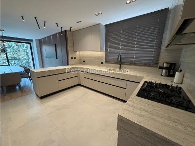 Apartamento de 3 alcobas en venta en Santa Paula, Bogotá, 243 m² · foto 3 de 15