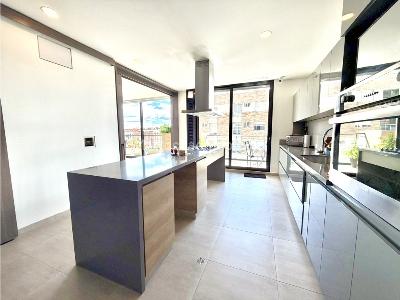 Apartamento de 4 alcobas en venta en Bella Suiza, Bogotá, 300 m² · foto 9 de 14