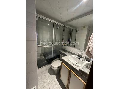 Apartamento de 3 alcobas en venta en Chico, Bogotá, 122 m² · foto 4 de 11