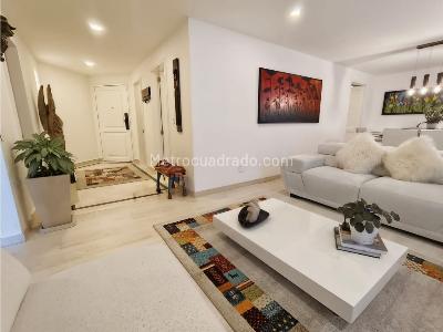 Apartamento de 3 alcobas en venta en Recodo Del Country, Bogotá, 141 m² · foto 2 de 20