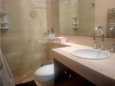 Apartamento de 3 alcobas en venta en Santa Barbara, Bogotá, 230 m² · foto 16 de 20