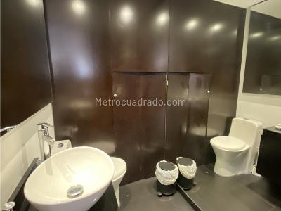 Apartamento de 3 alcobas en venta en El Virrey, Bogotá, 207 m² · foto 11 de 20