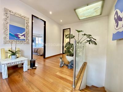 Apartamento de 3 alcobas en venta en El Virrey, Bogotá, 207 m² · foto 12 de 20