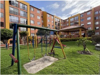 Apartamento en venta en Portales Del Norte, Bogotá · foto 2 de 20