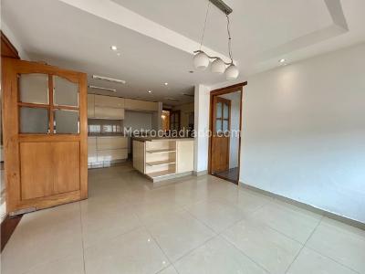 Casa de 4 alcobas en venta en San Jose De Bavaria, Bogotá, 220 m² · foto 12 de 20