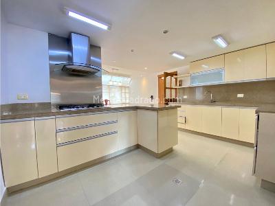 Casa de 4 alcobas en venta en San Jose De Bavaria, Bogotá, 220 m² · foto 15 de 20