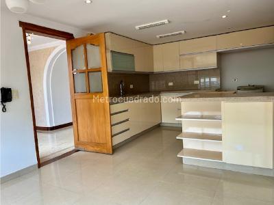 Casa de 4 alcobas en venta en San Jose De Bavaria, Bogotá, 220 m² · foto 16 de 20