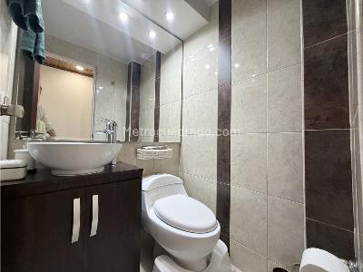 Apartamento de 3 alcobas en venta en Usaquen, Bogotá, 53 m² · foto 4 de 12