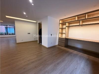 Apartamento de 3 alcobas en venta en Chico Norte, Bogotá, 178 m² · foto 9 de 20
