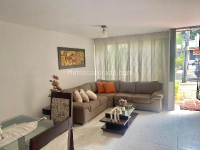 Casa de 5 alcobas en venta en La Flora, Cali, 294 m² · foto 3 de 20